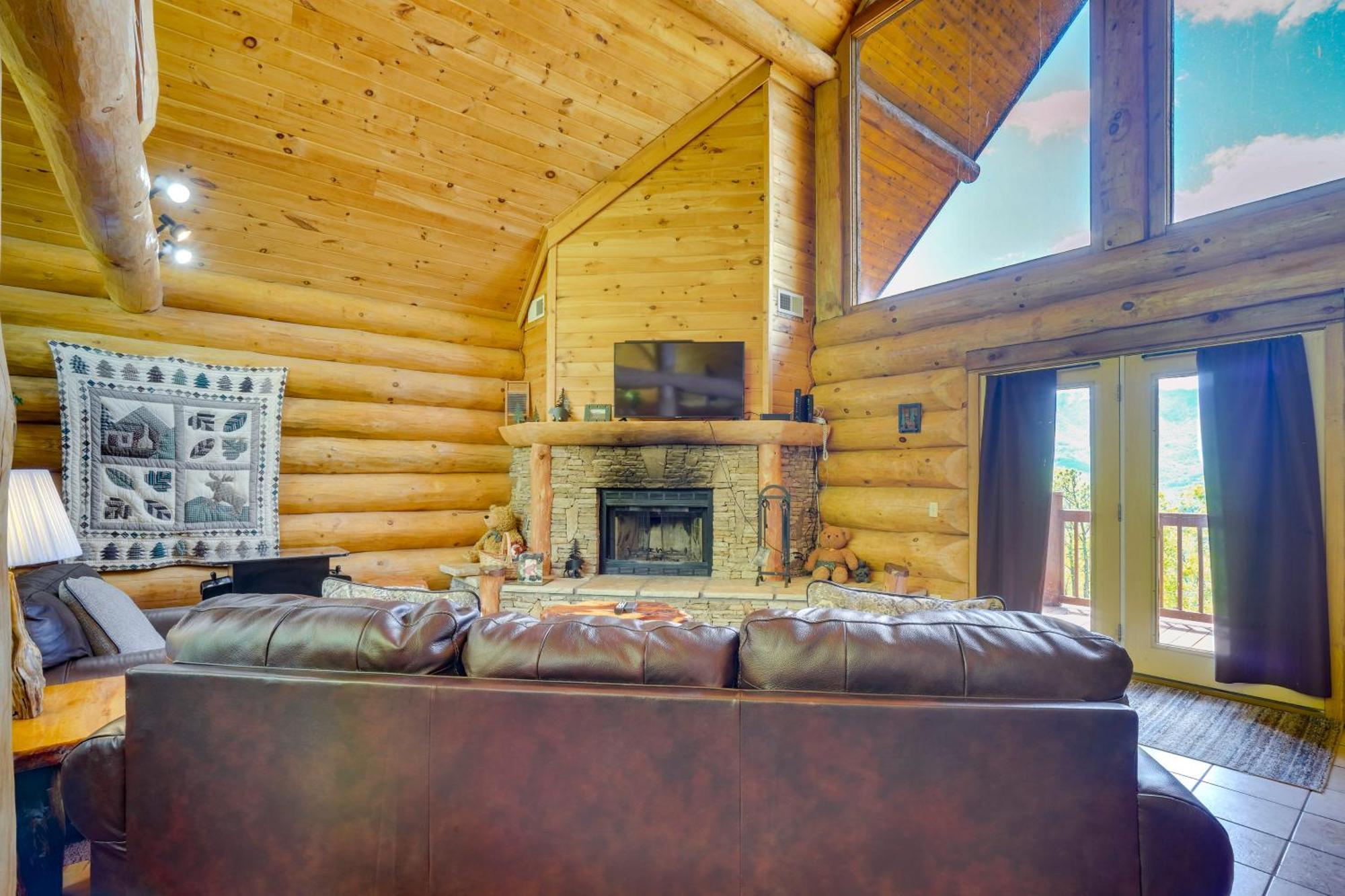 Gatlinburg Cabin With Hot Tub About 11 Miles To Downtown Экстерьер фото