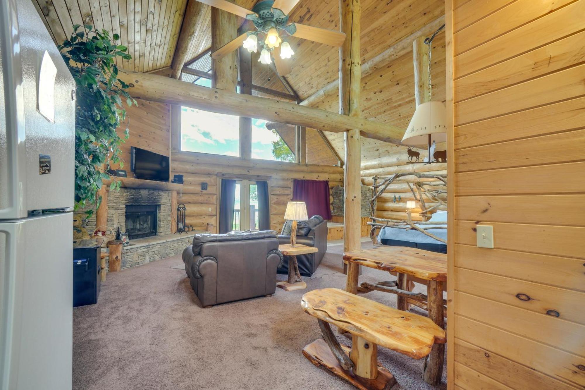 Gatlinburg Cabin With Hot Tub About 11 Miles To Downtown Экстерьер фото