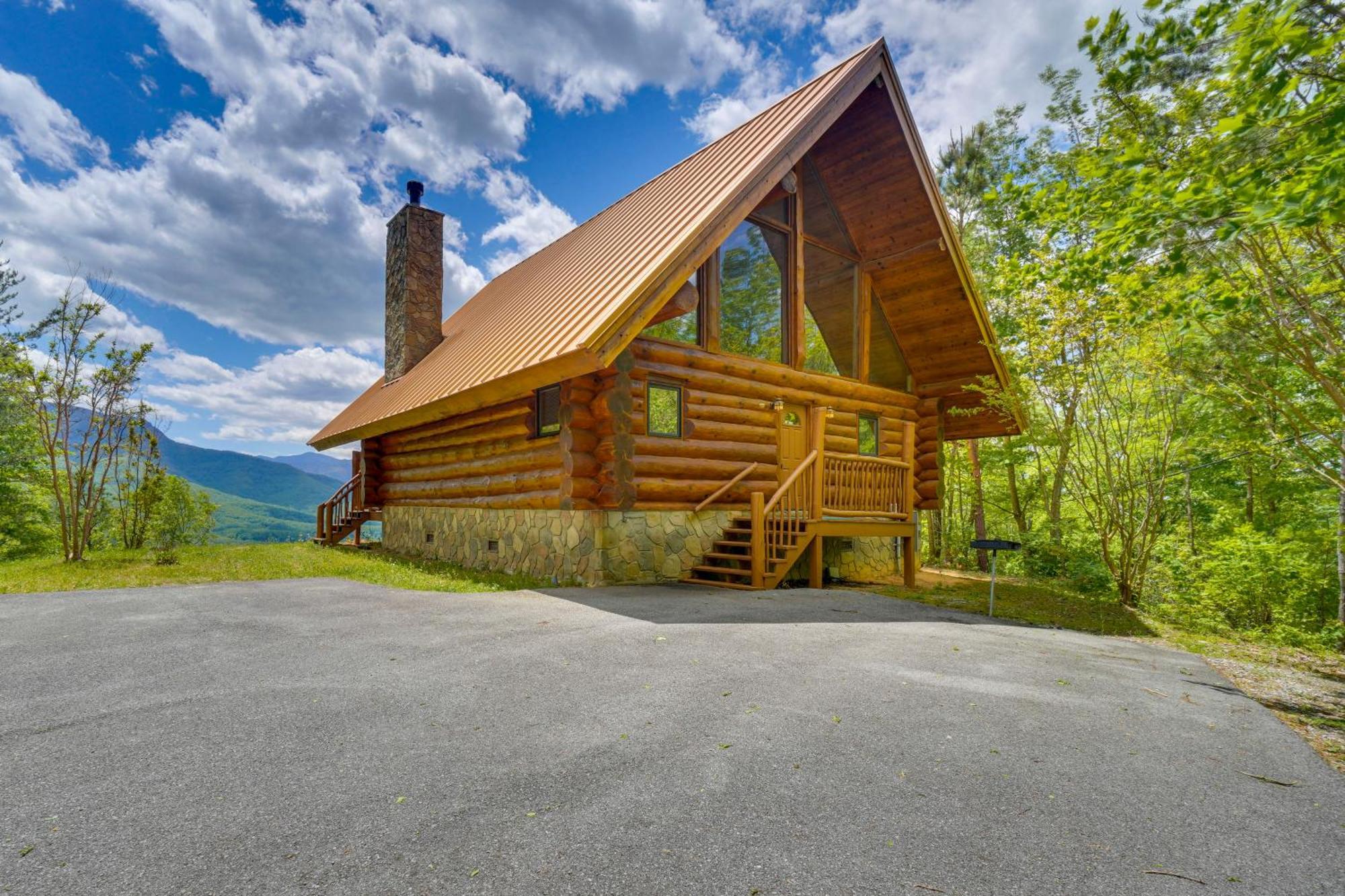 Gatlinburg Cabin With Hot Tub About 11 Miles To Downtown Экстерьер фото