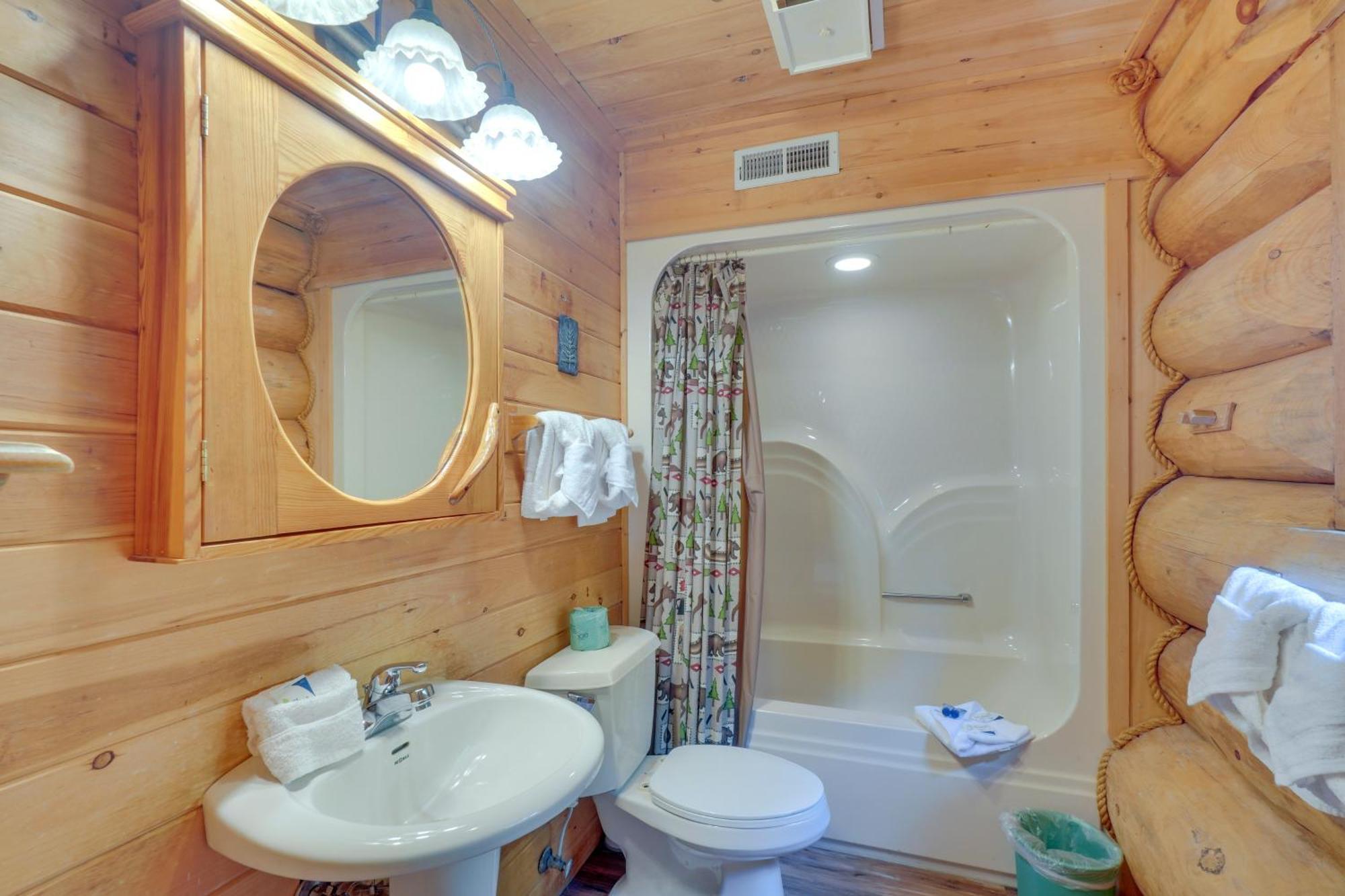Gatlinburg Cabin With Hot Tub About 11 Miles To Downtown Экстерьер фото